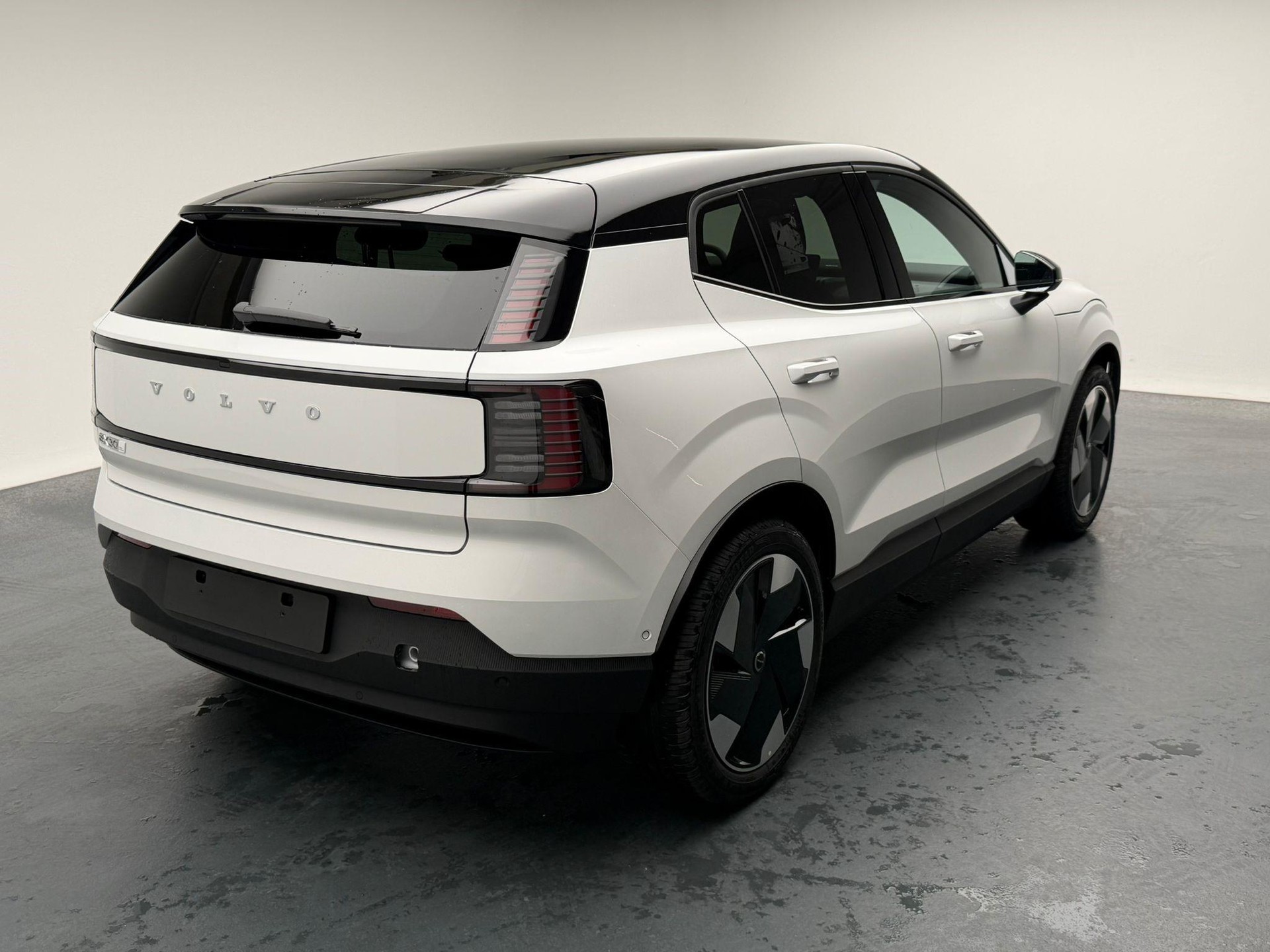 VOLVO EX30 E60 Twin Ultra Performance AWD-image-7