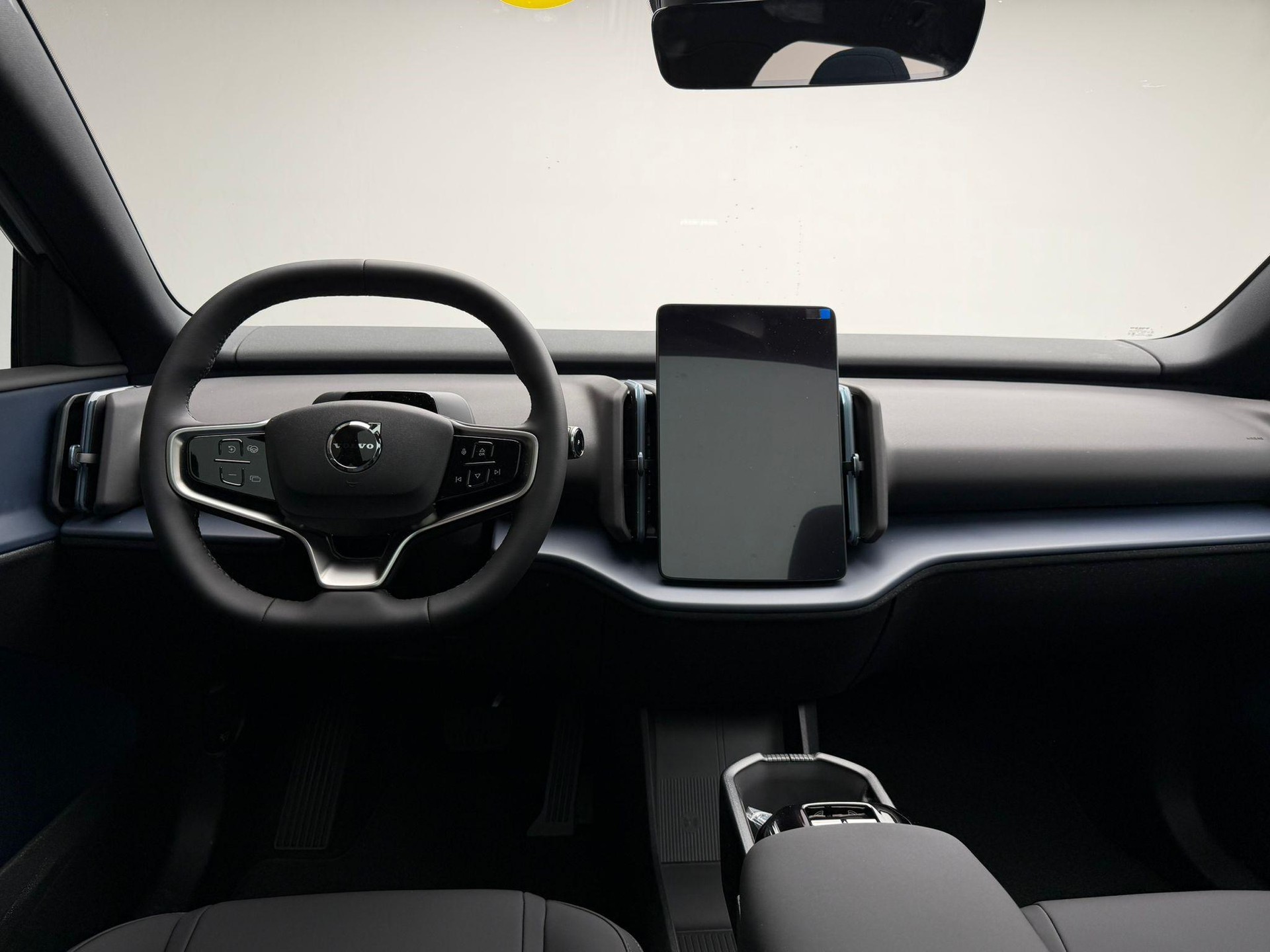 VOLVO EX30 E60 Twin Ultra Performance AWD-image-9