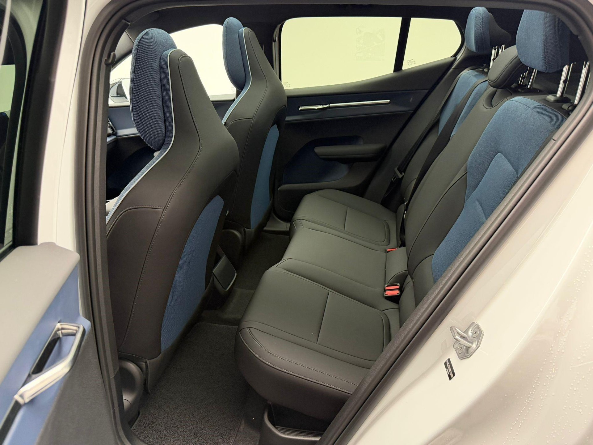 VOLVO EX30 E60 Twin Ultra Performance AWD-image-12