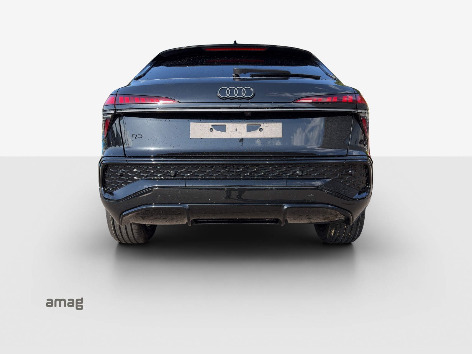 AUDI Q3 Sportback e-hybrid 200 kW S tronig-showroom-element-3