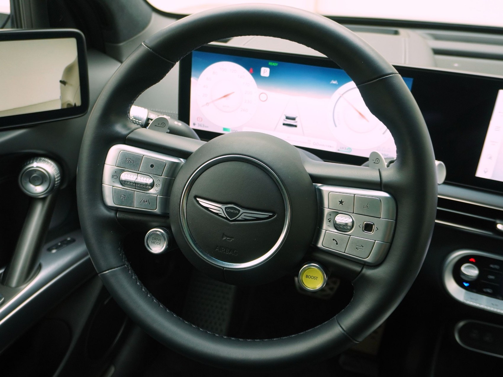 GENESIS GV60 Dual Motor Sport Plus AWD-image-10