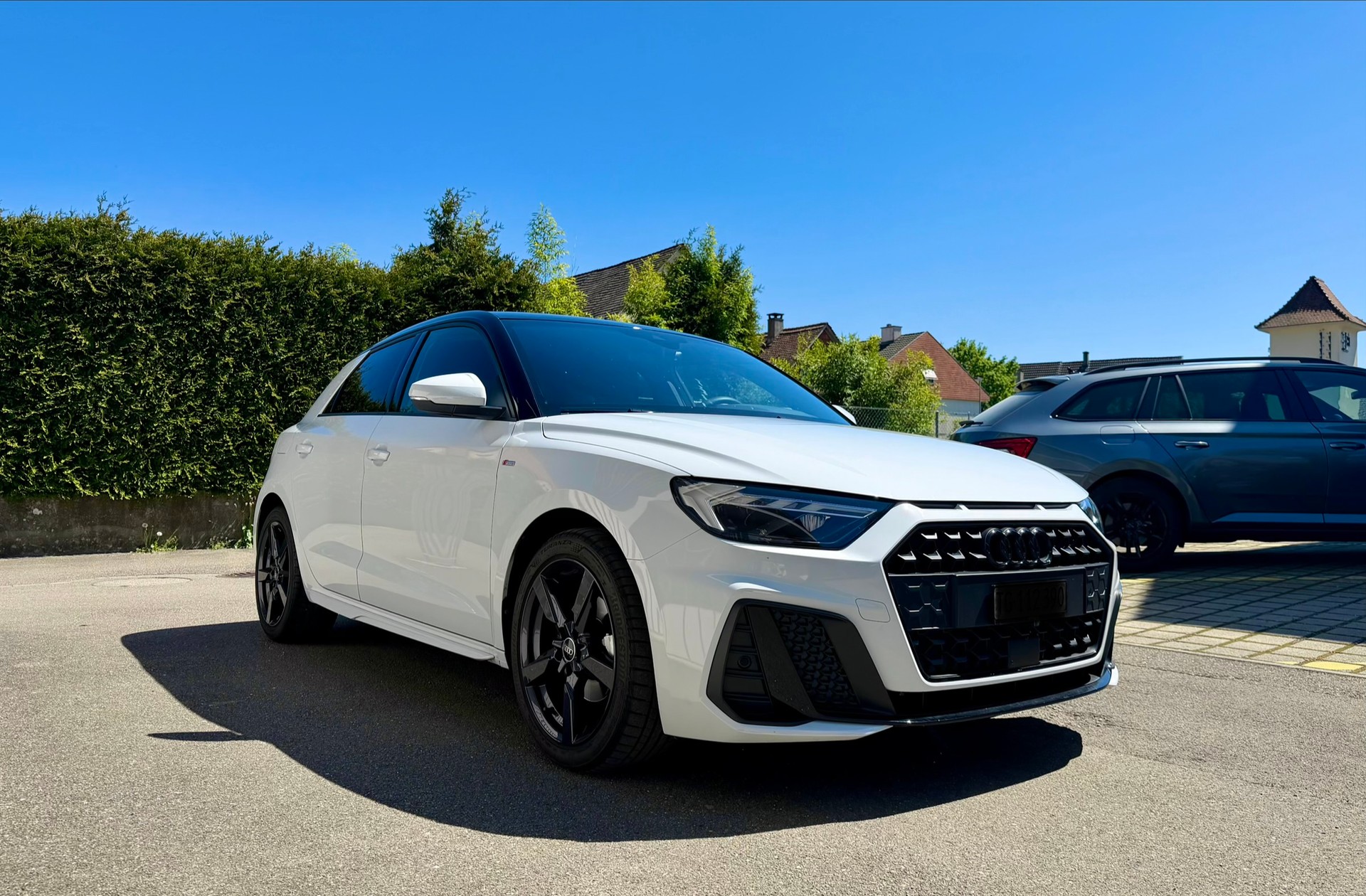 AUDI 1.0 30 TFSI S Line Attraction S-Tronic-image-0