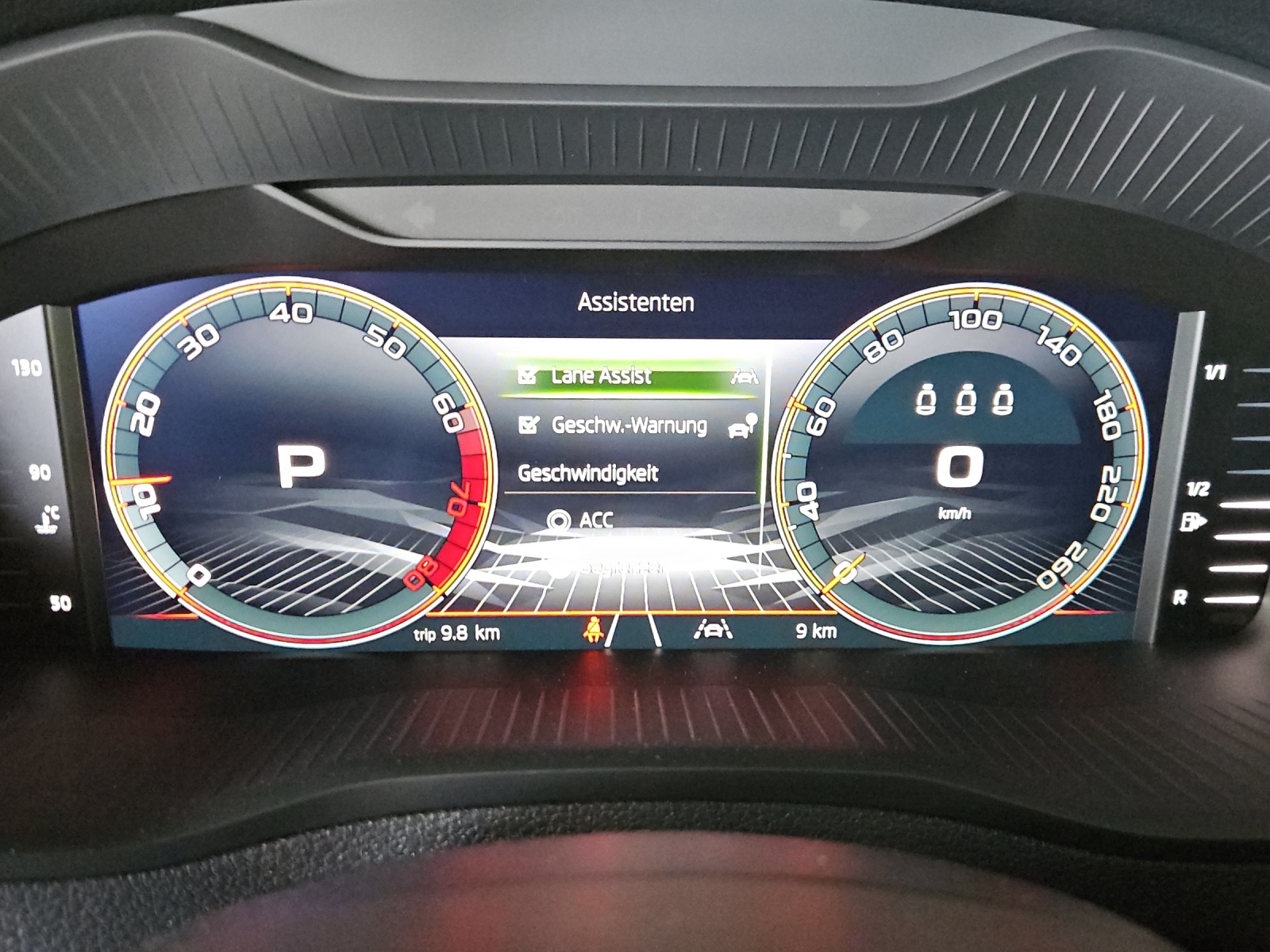 SKODA Karoq 1.5 TSI SportLine DSG-image-11