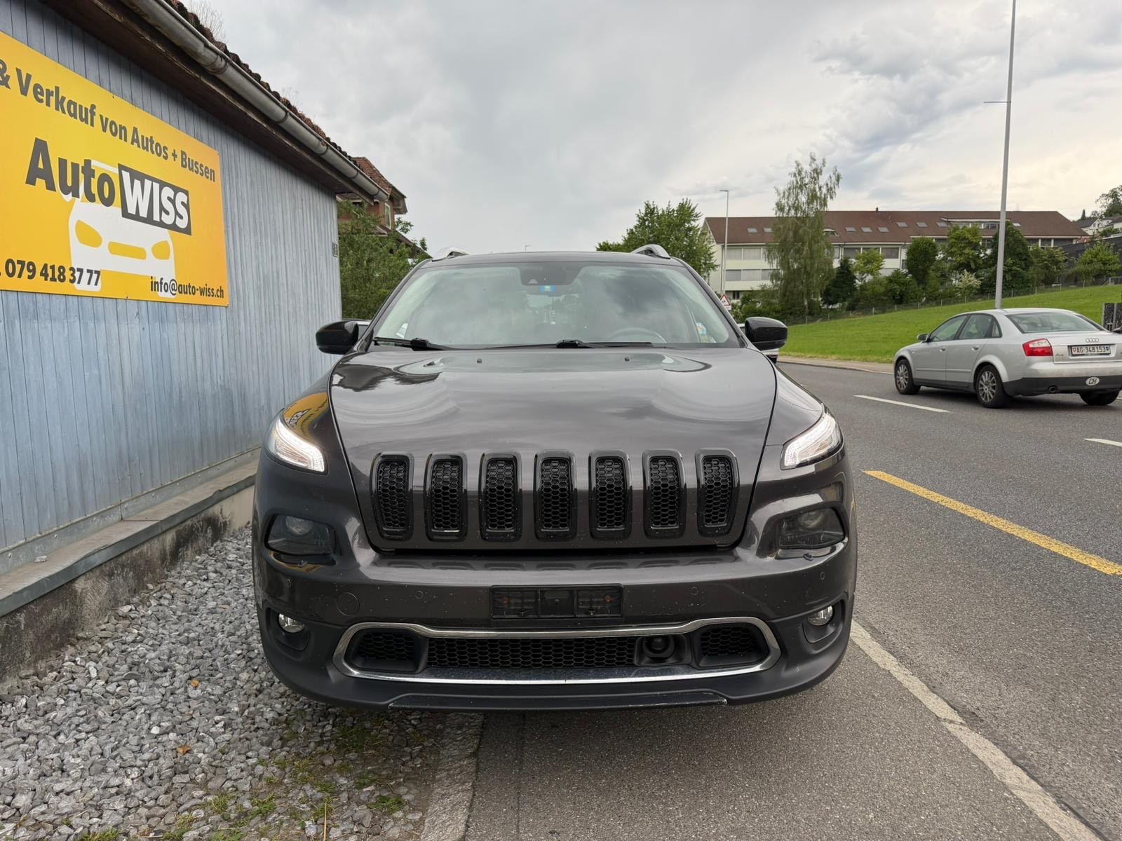 JEEP Cherokee 2.2TD Limited AWD 9ATX AD-showroom-element-3