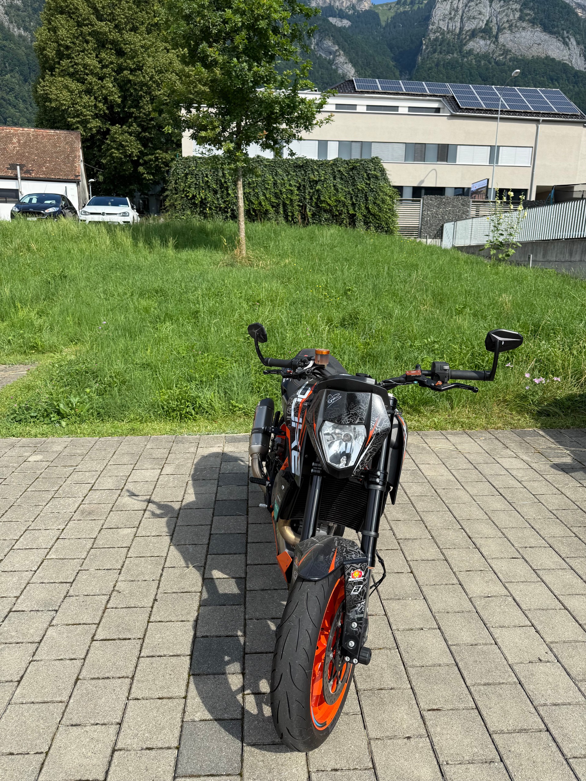 KTM 690 Duke R ABS-image-1