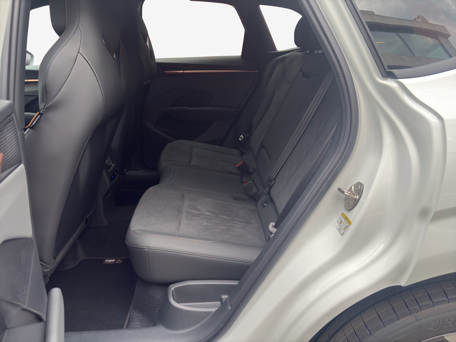 CUPRA Terramar 1.5 eHybrid DSG-image-11