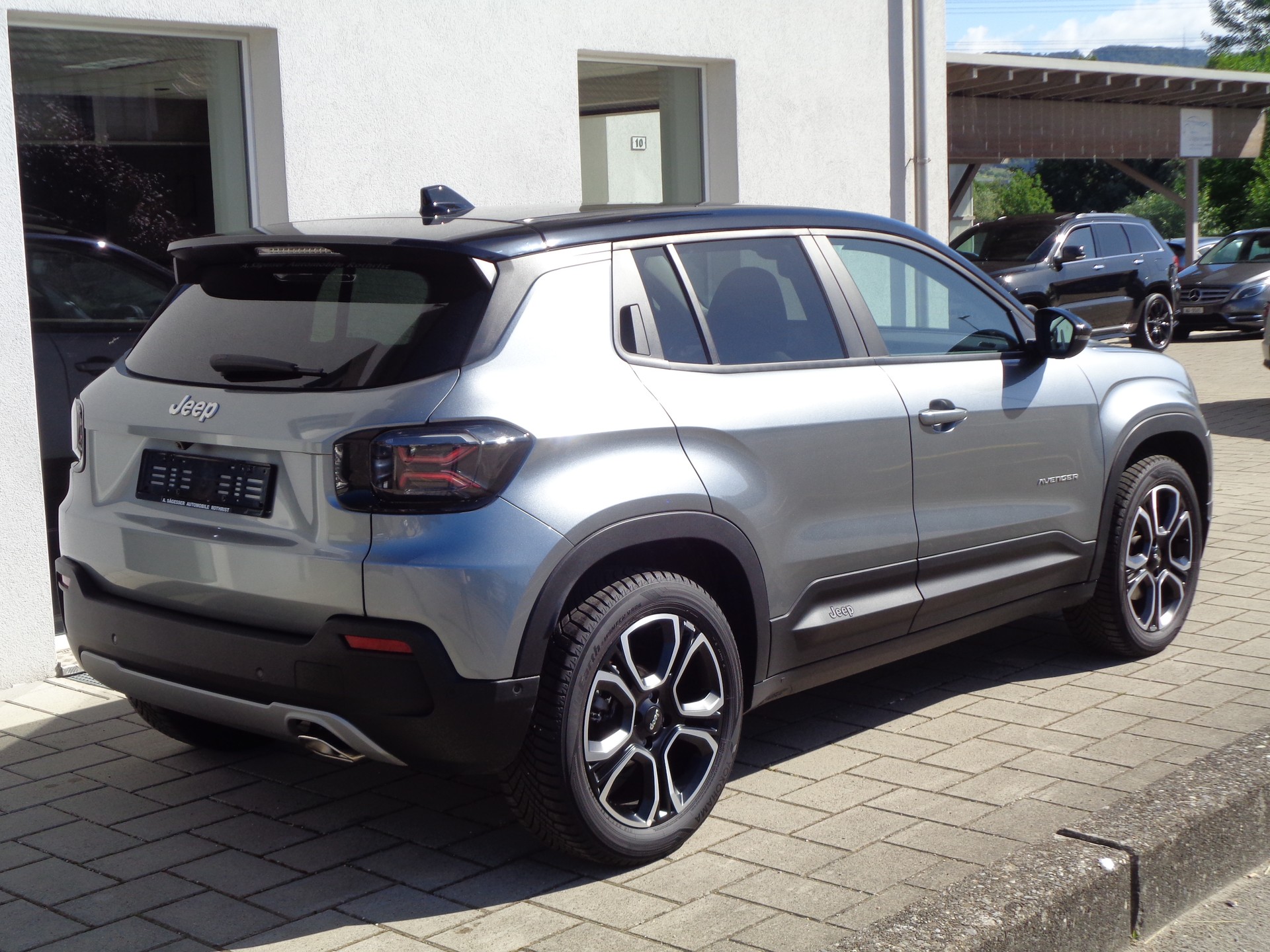 JEEP Avenger 1.2 Turbo MHEV Summit-showroom-element-1