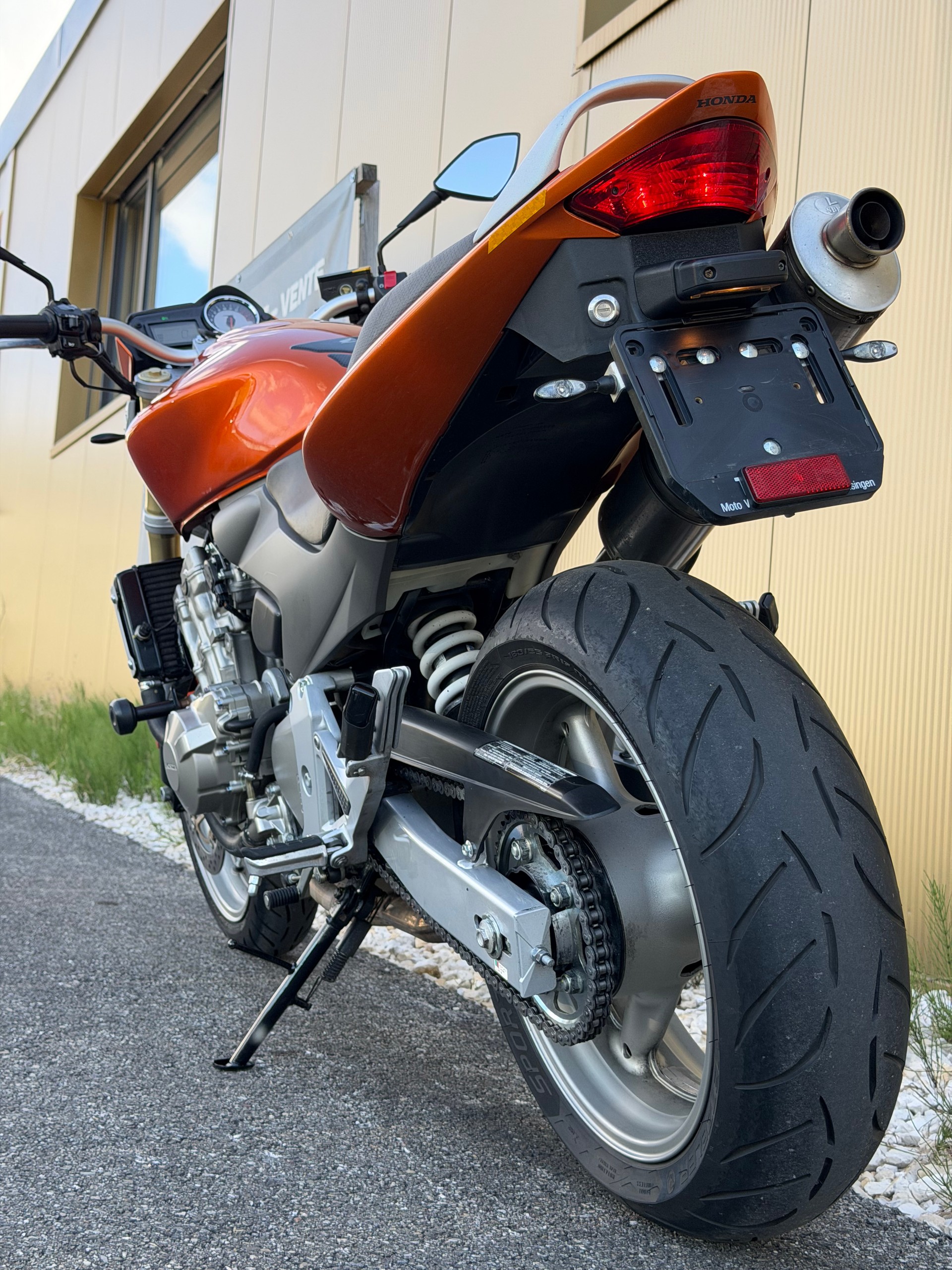 HONDA CB 600 F Hornet-image-12