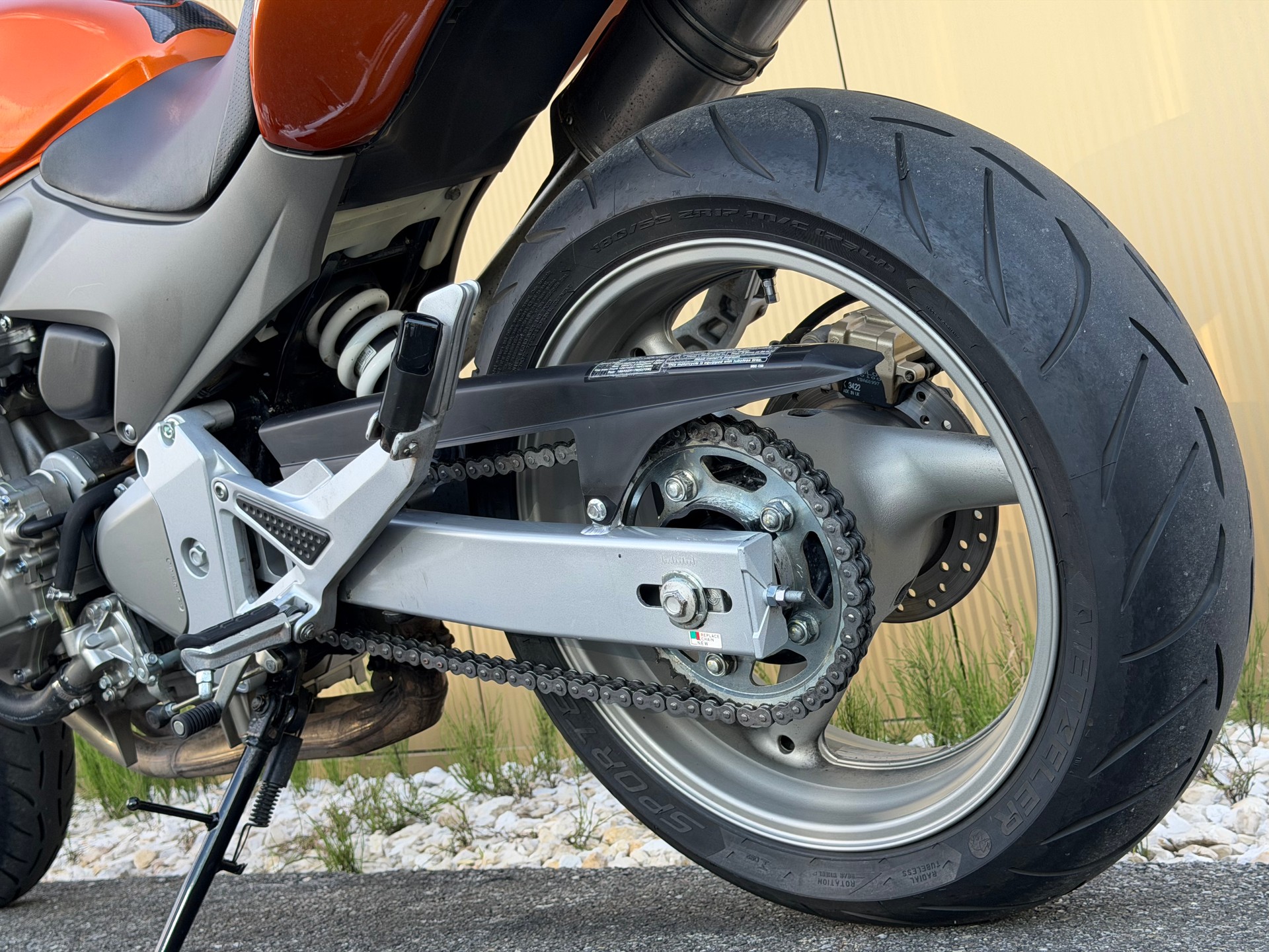 HONDA CB 600 F Hornet-image-13
