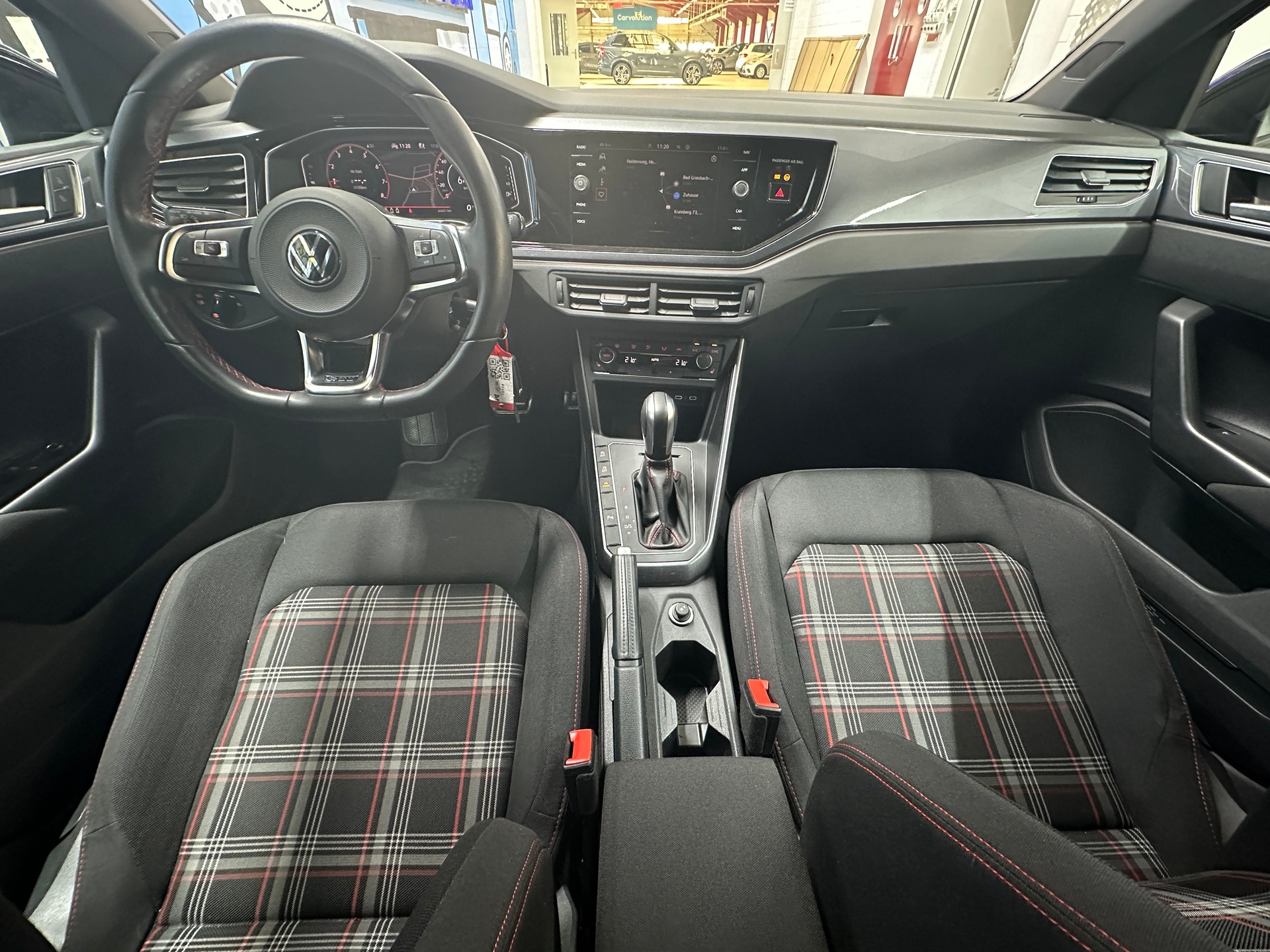VW Polo 2.0 TSI GTI DSG-image-9
