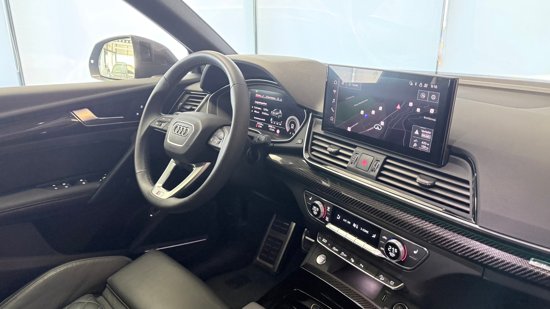 AUDI Q5 2.0 40 TDI S Line quattro S-Tronic-image-25