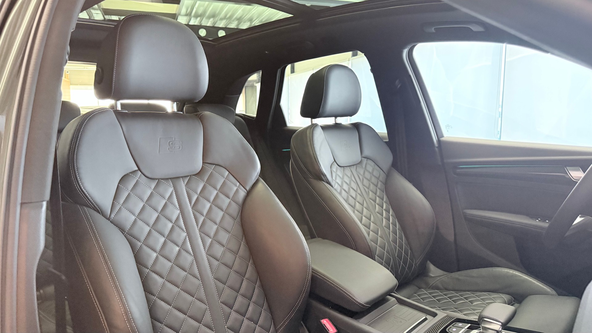 AUDI Q5 2.0 40 TDI S Line quattro S-Tronic-image-26