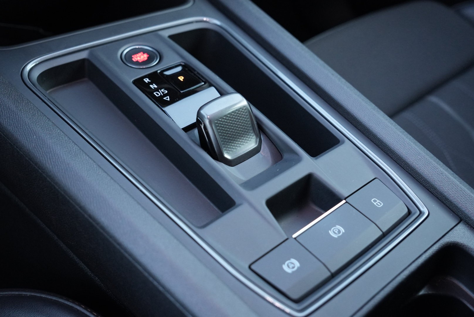 CUPRA 1.5 eTSI DSG-image-16
