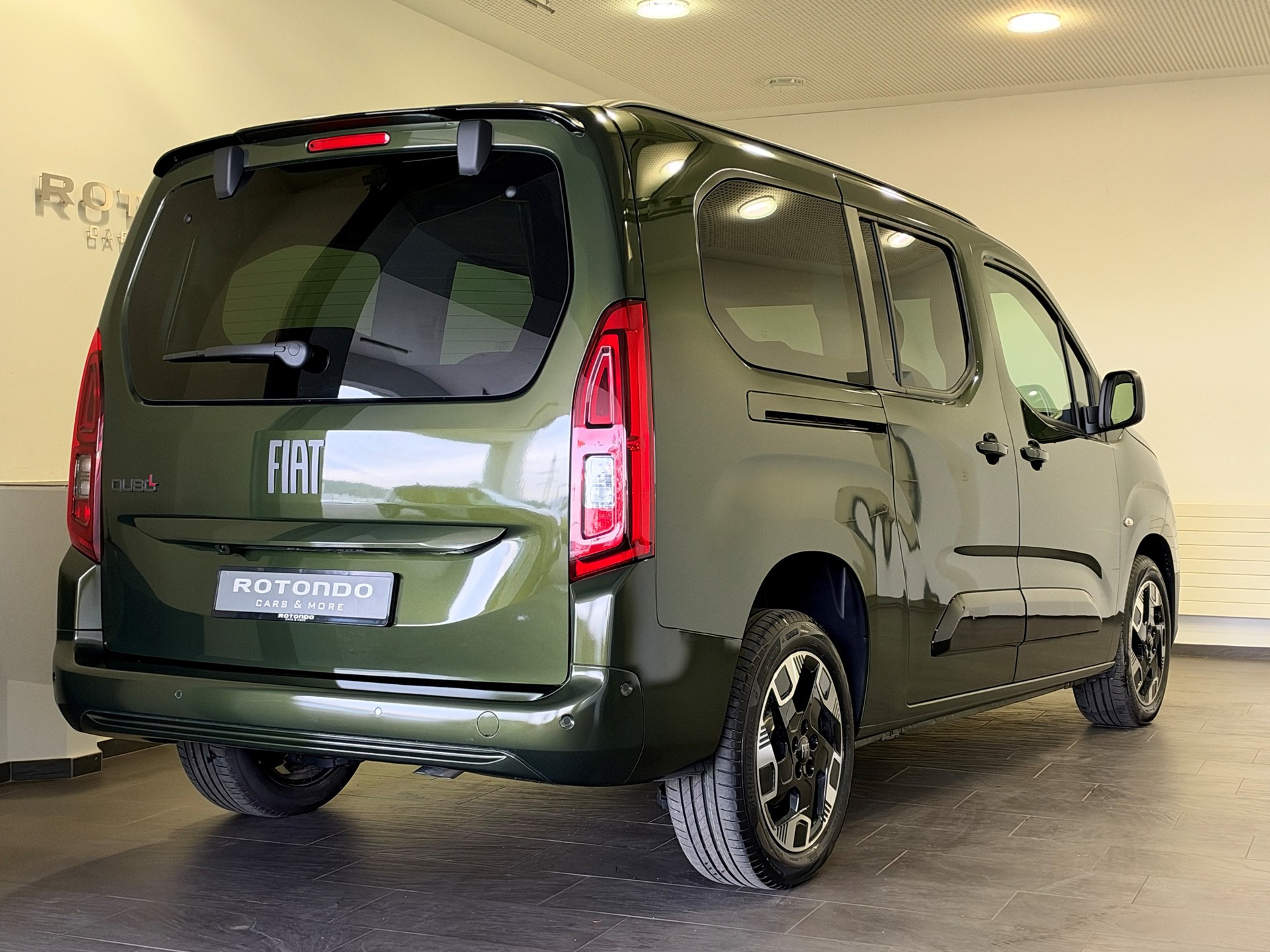 FIAT Qubo L 1.5 D La Prima 7-Sitzer-showroom-element-1