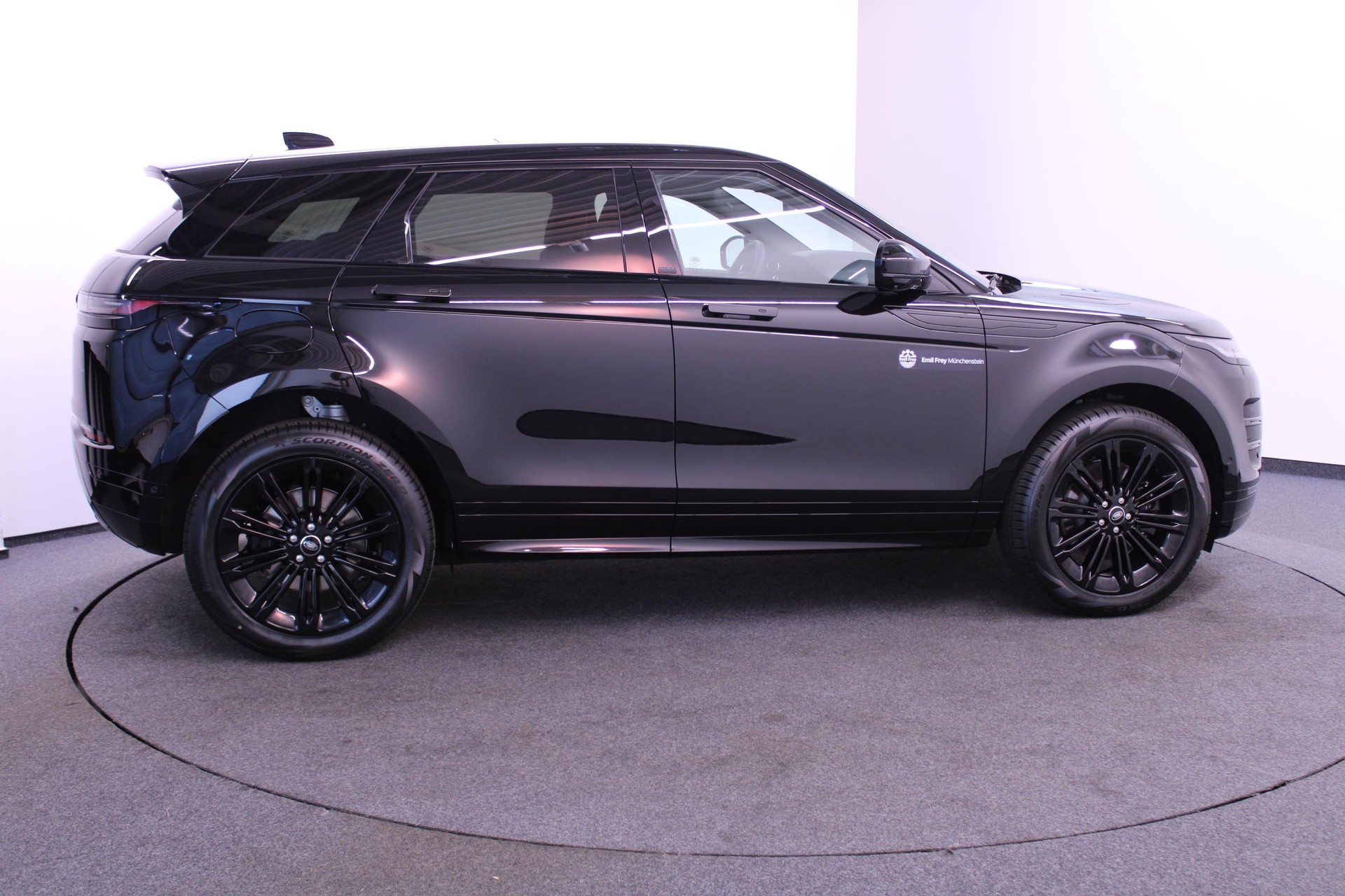 LAND ROVER Range Rover Evoque 1.5 T 270e Dynamic SE-showroom-element-2