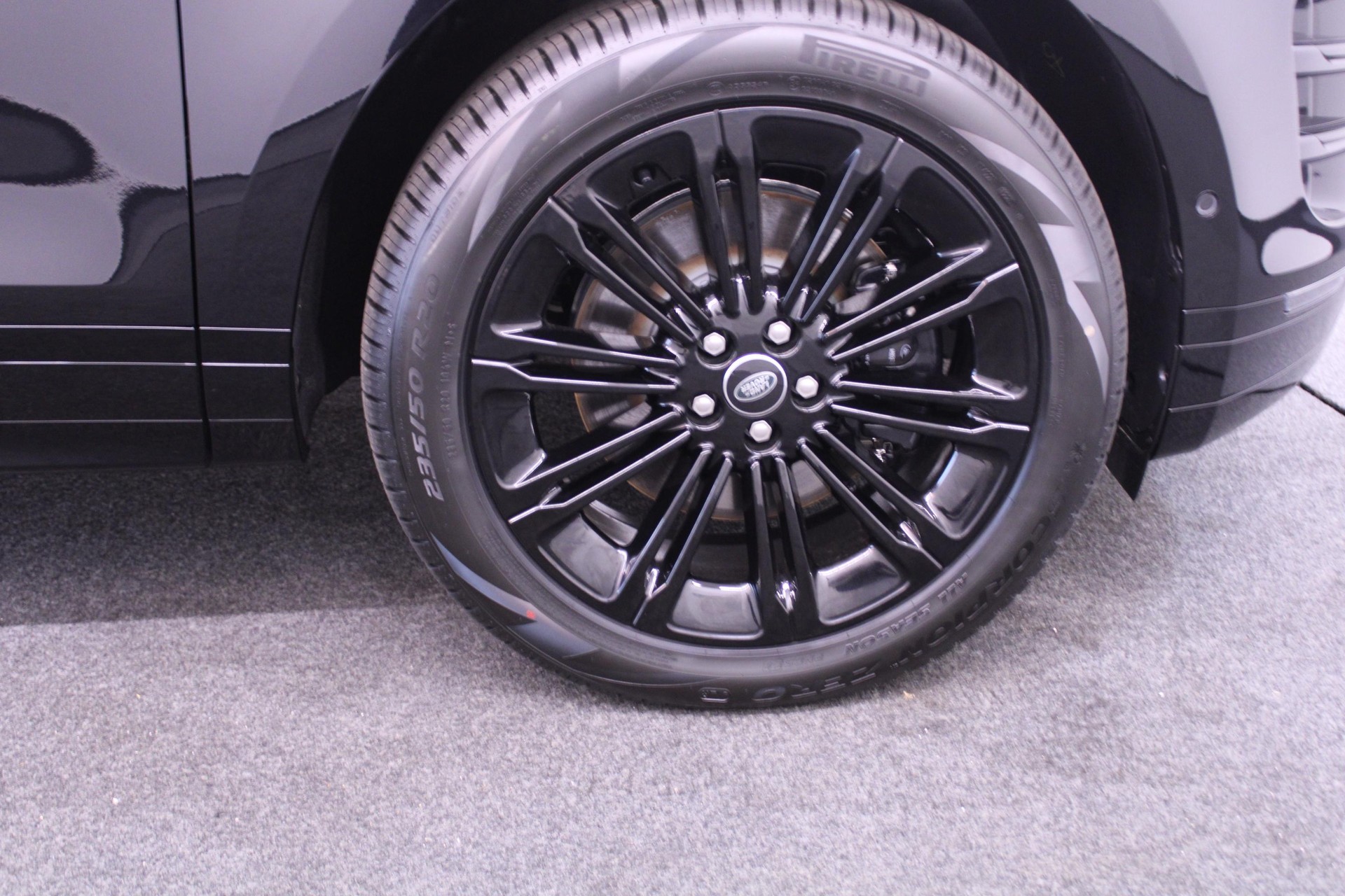 LAND ROVER Range Rover Evoque 1.5 T 270e Dynamic SE-image-5