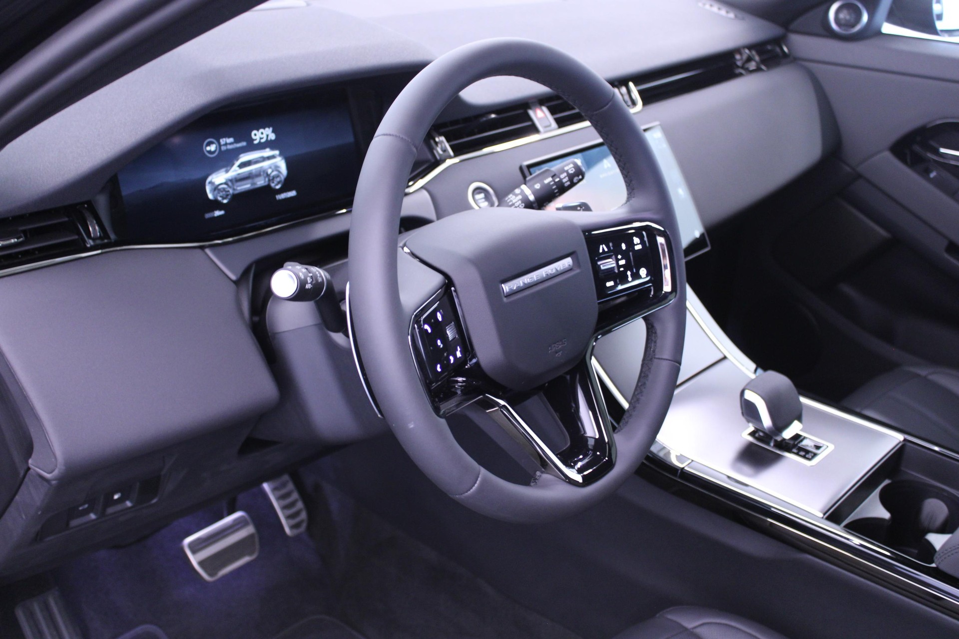 LAND ROVER Range Rover Evoque 1.5 T 270e Dynamic SE-image-9