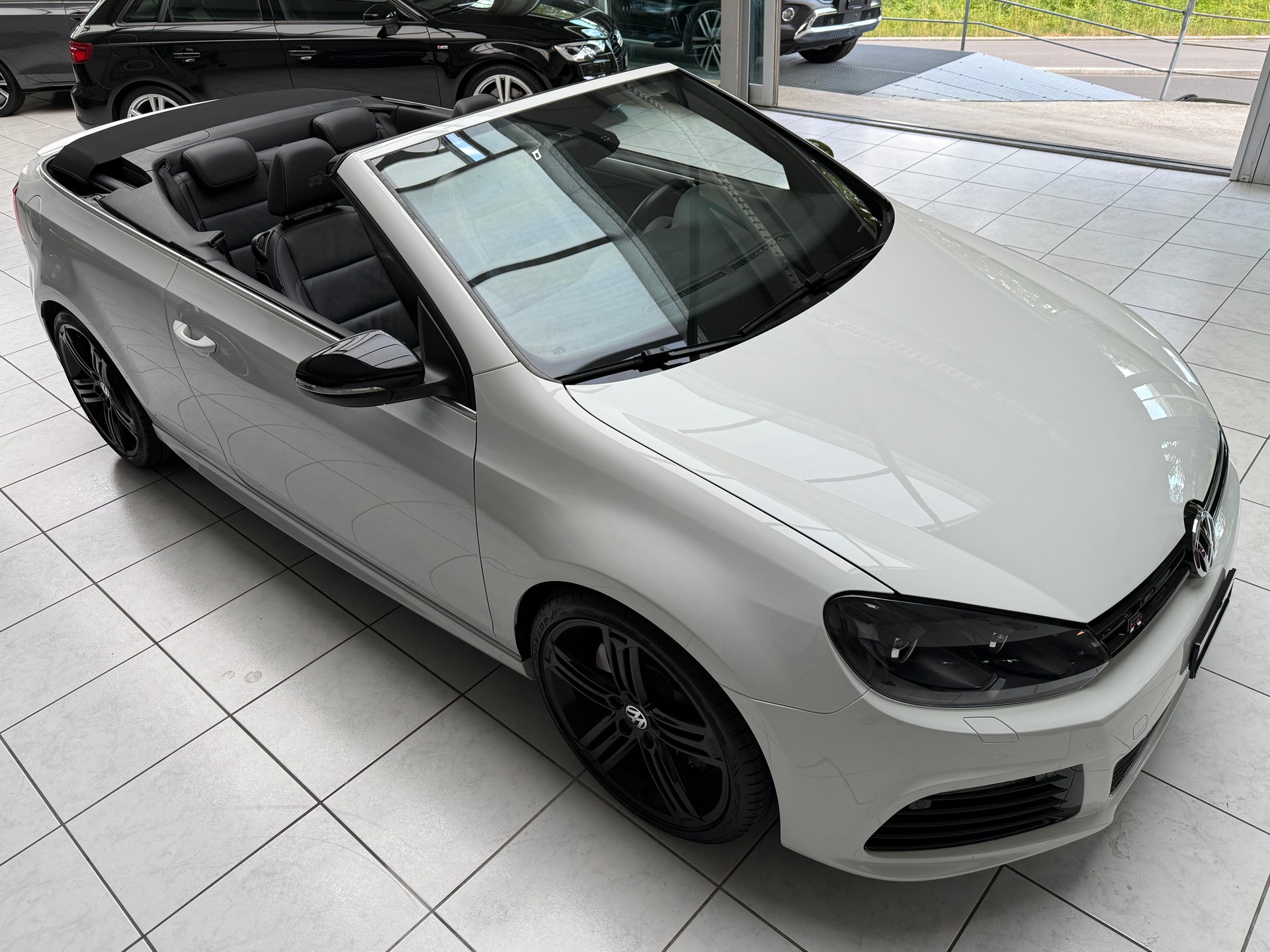VW Golf Cabrio 2.0 TSI R DSG * WHITE *-image-5