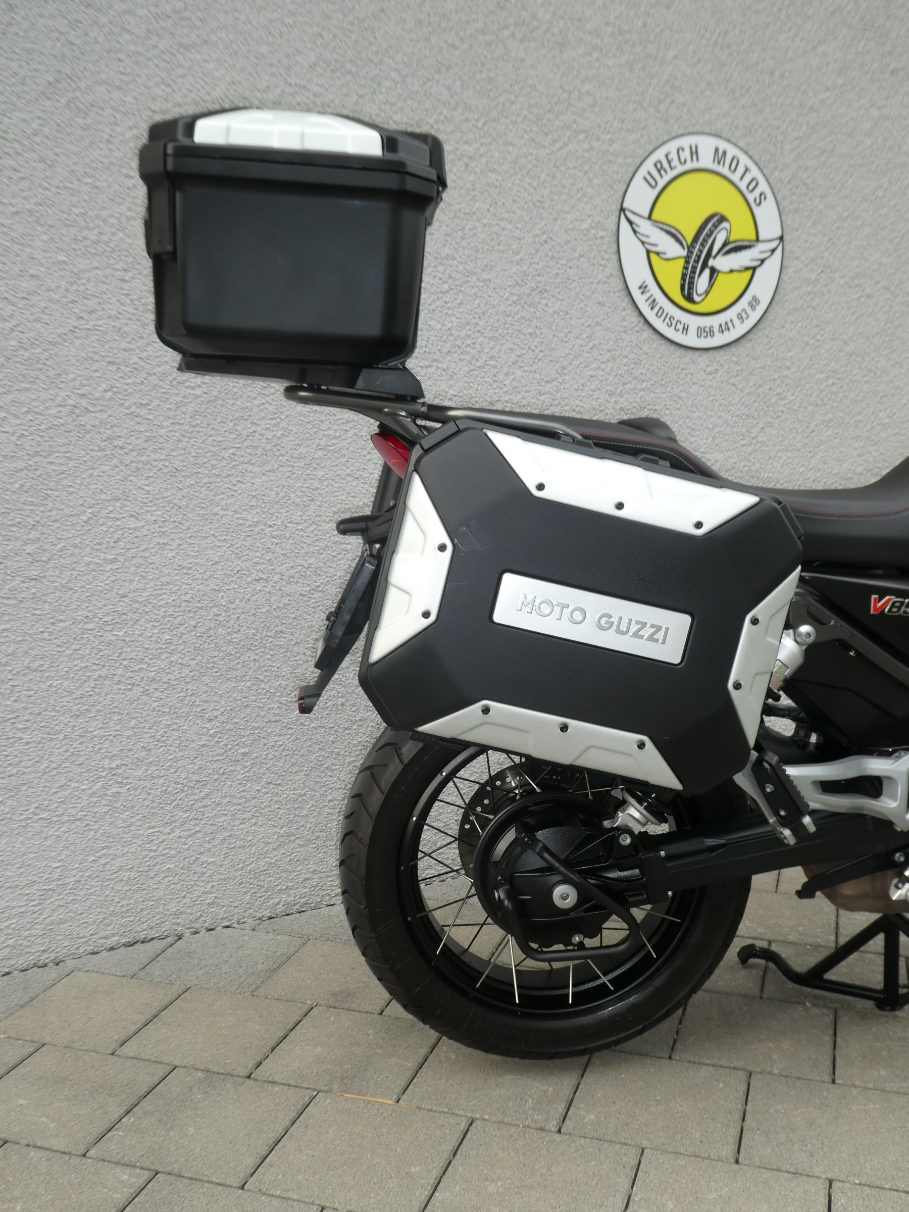MOTO GUZZI V85 TT-image-2