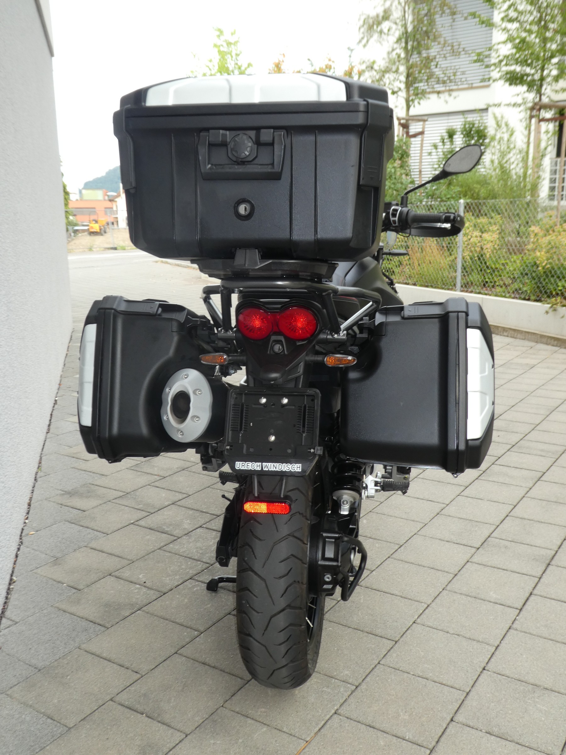 MOTO GUZZI V85 TT-image-3