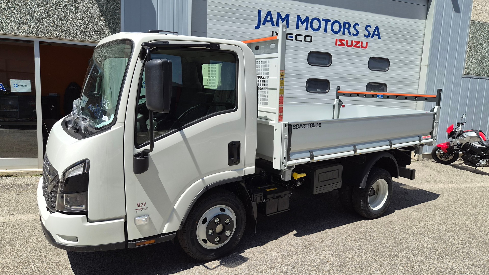 ISUZU m27 Generation 2