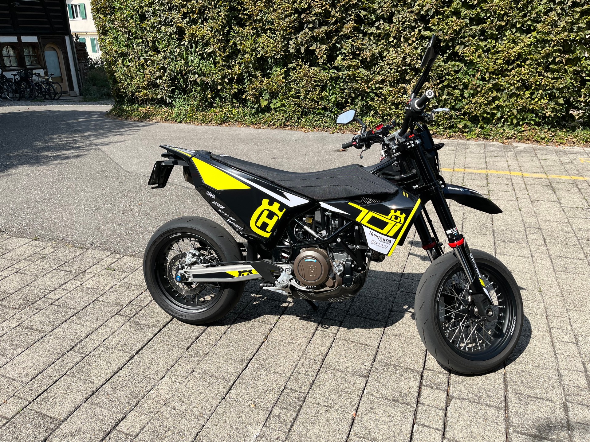 HUSQVARNA 701 Supermoto-image-0