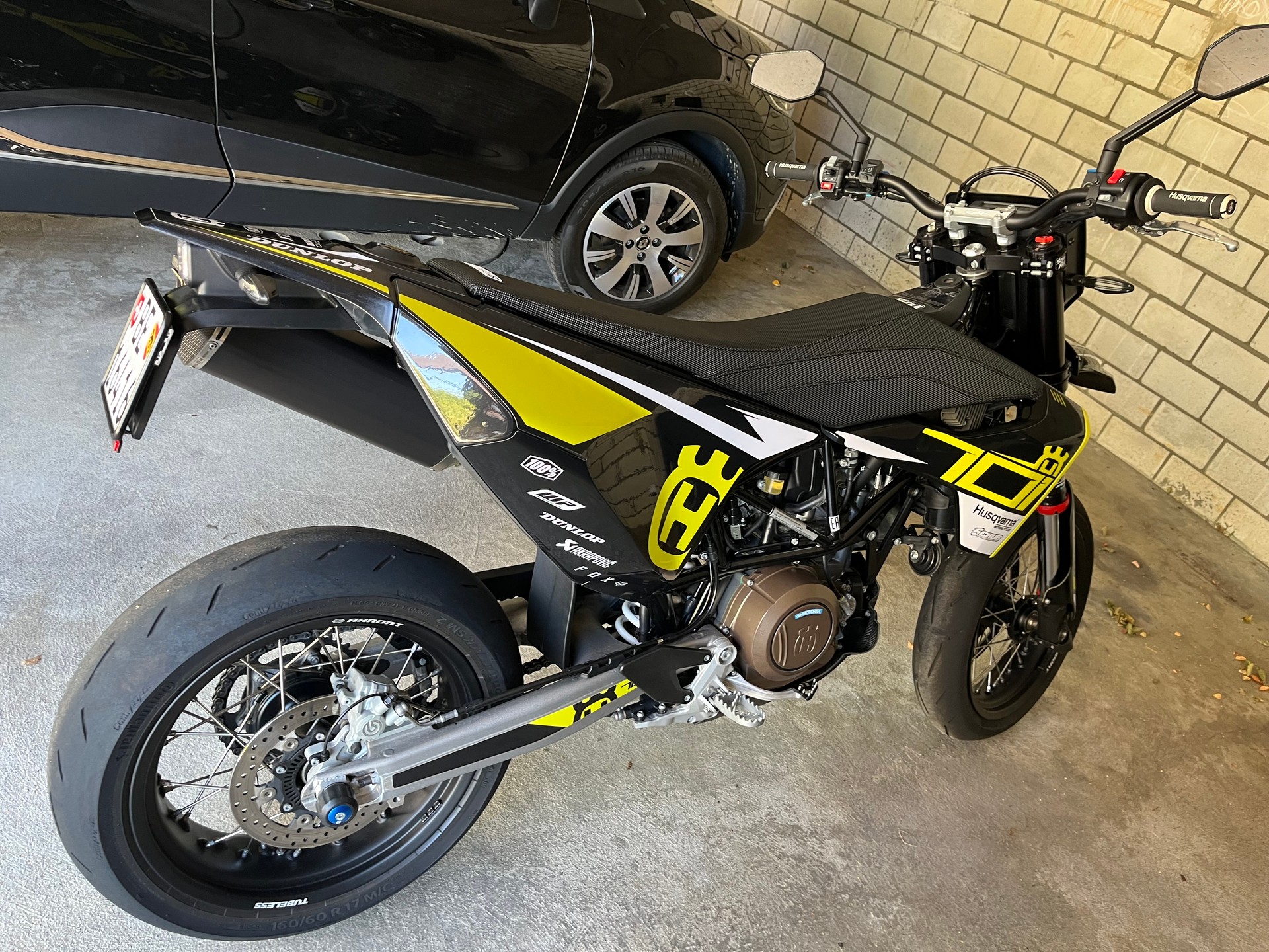 HUSQVARNA 701 Supermoto-image-3