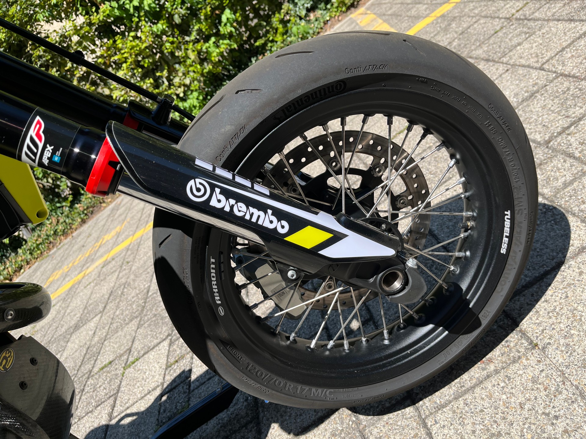 HUSQVARNA 701 Supermoto-image-8