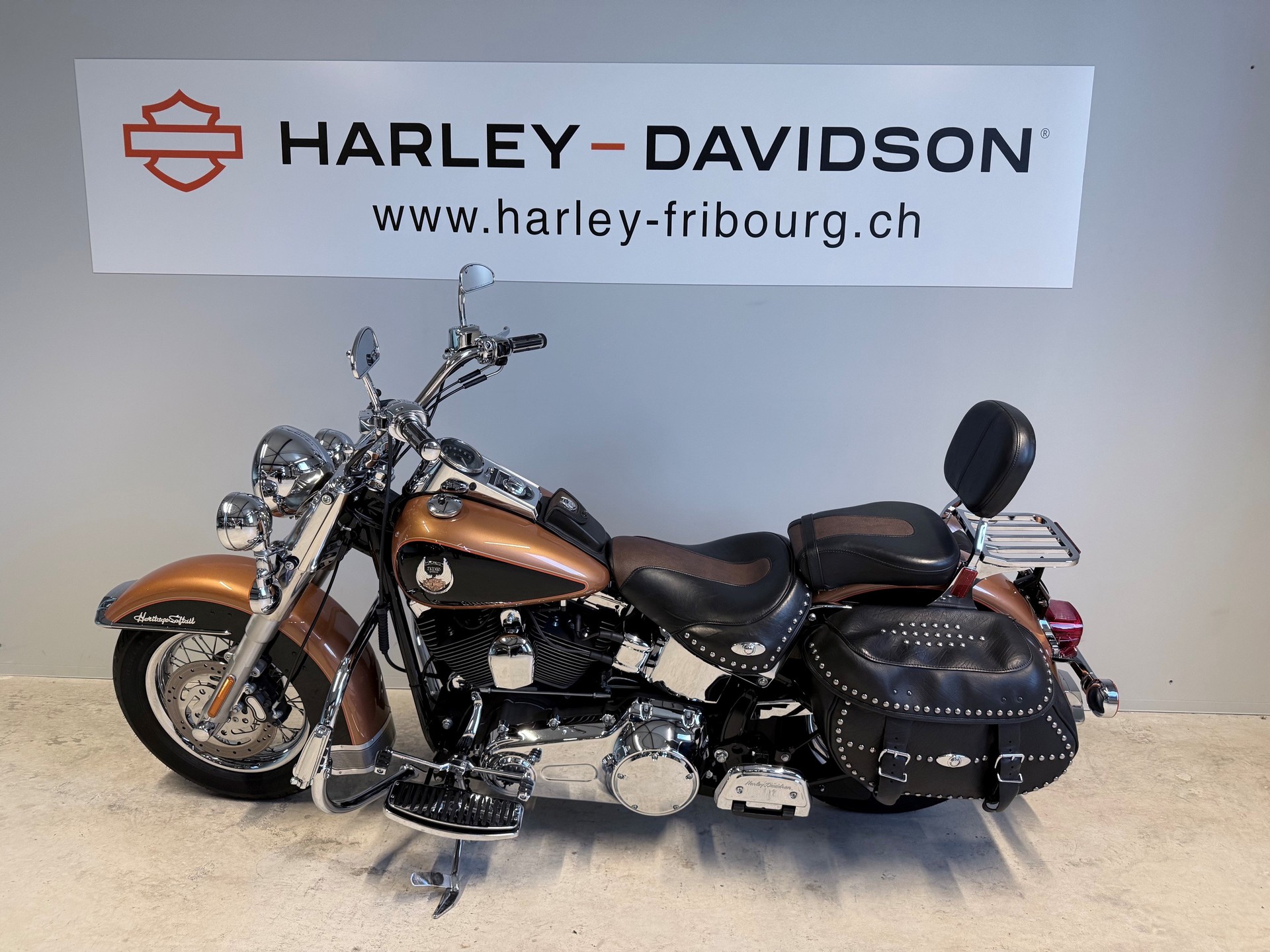 HARLEY-DAVIDSON FLSTCI Softail Classic Anniversary-image-2