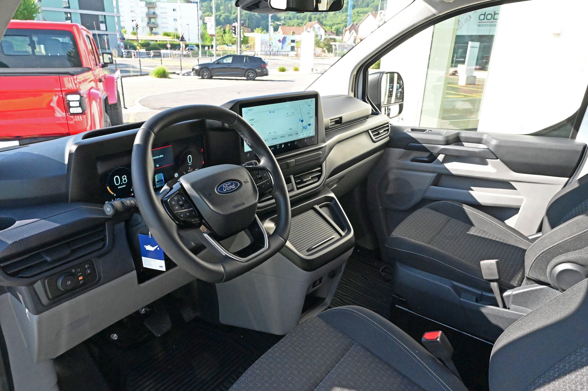 FORD Transit Custom Combi 320 L2H1 Trend Automat **AHK 3.5T**-image-10