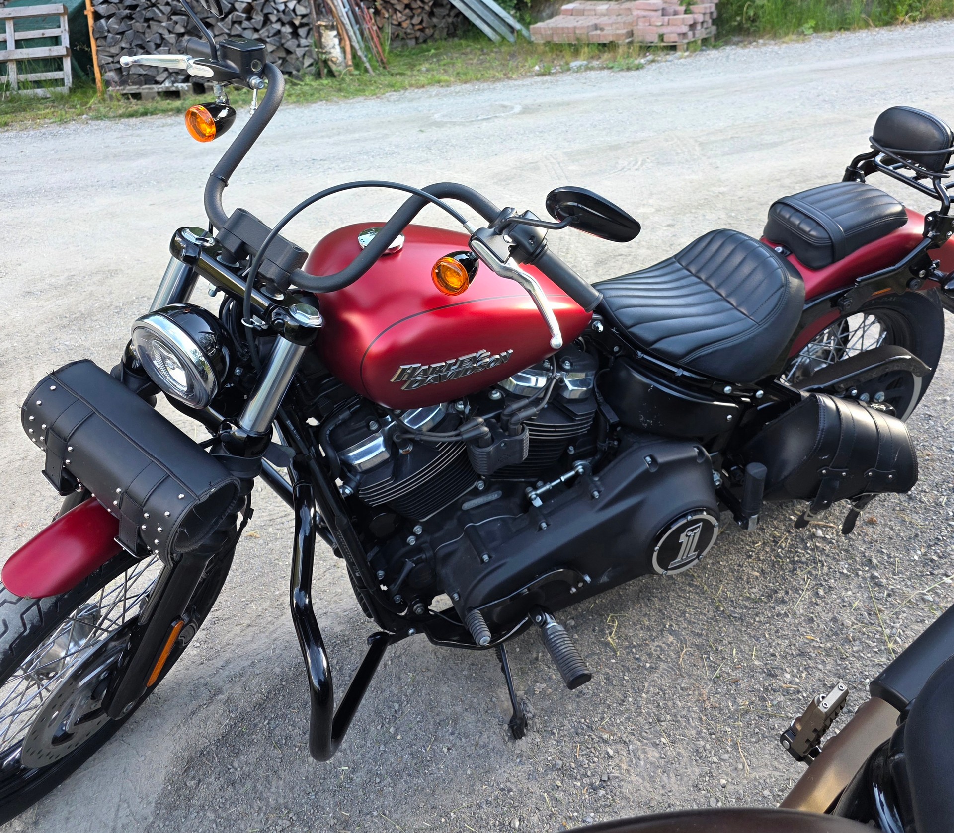 HARLEY-DAVIDSON FXBB Street Bob 107 ABS-image-1