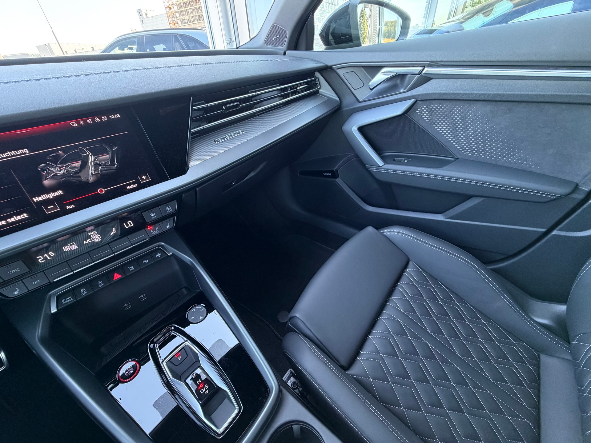 AUDI S3 Sportback TFSI quattro S-tronic-image-30