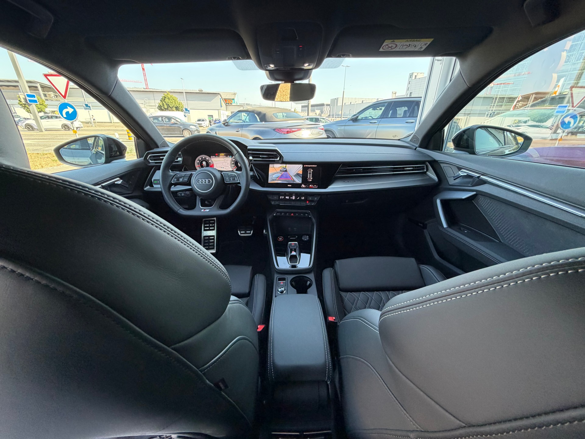 AUDI S3 Sportback TFSI quattro S-tronic-image-10