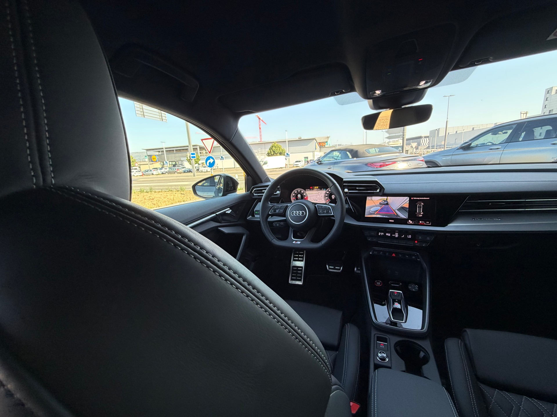 AUDI S3 Sportback TFSI quattro S-tronic-image-15