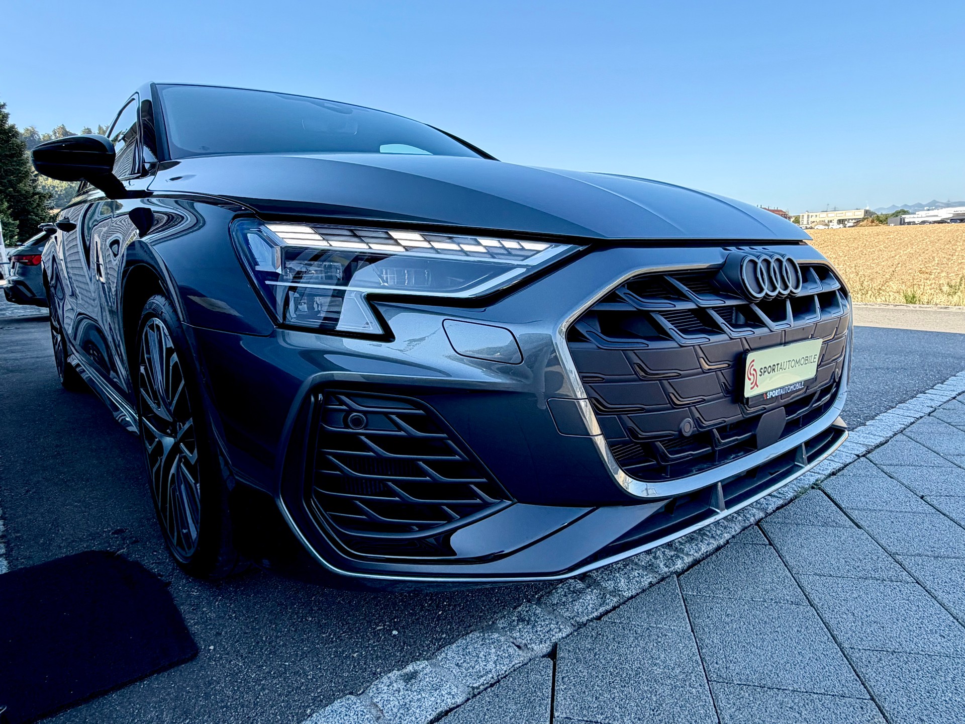 AUDI S3 Sportback TFSI quattro S-tronic-image-6