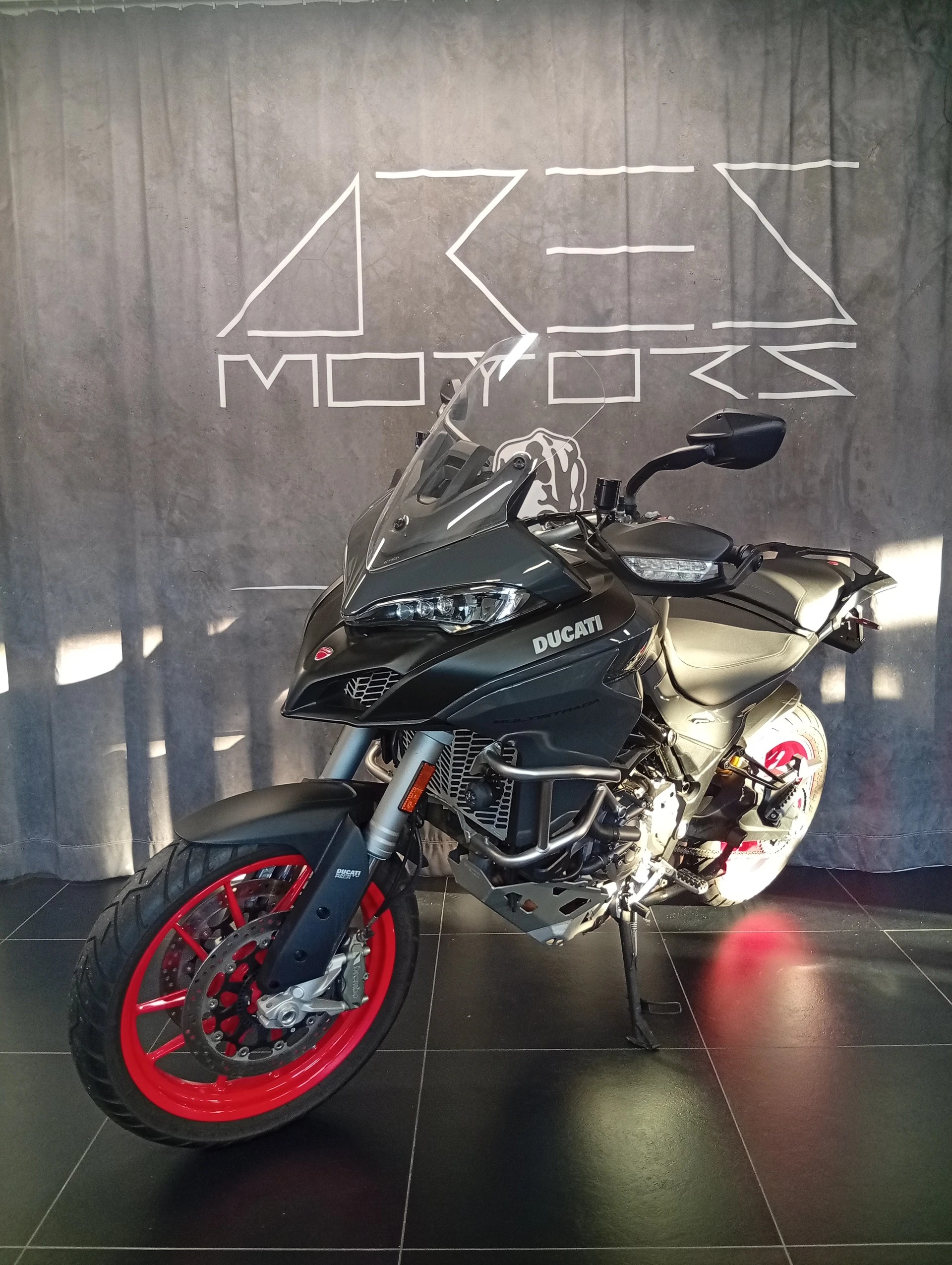 DUCATI Multistrada V2 S Touring-image-3