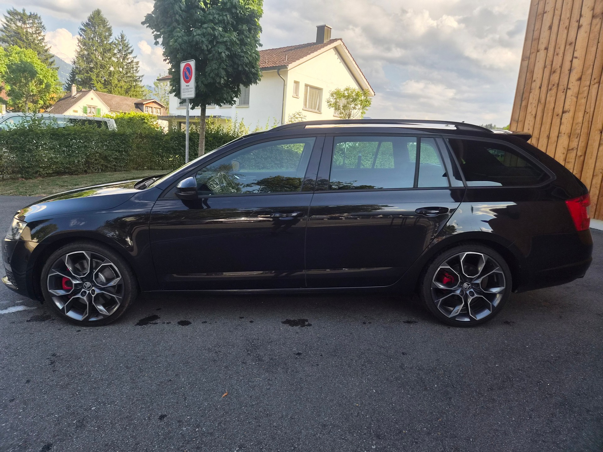 SKODA Octavia Combi 2.0 TSI RS 230 DSG-image-5