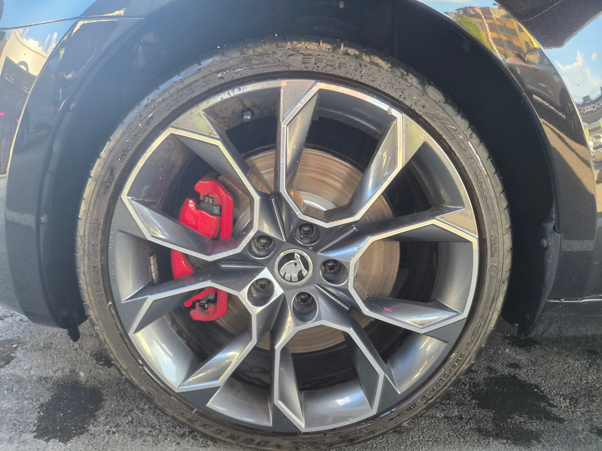 SKODA Octavia Combi 2.0 TSI RS 230 DSG-image-9