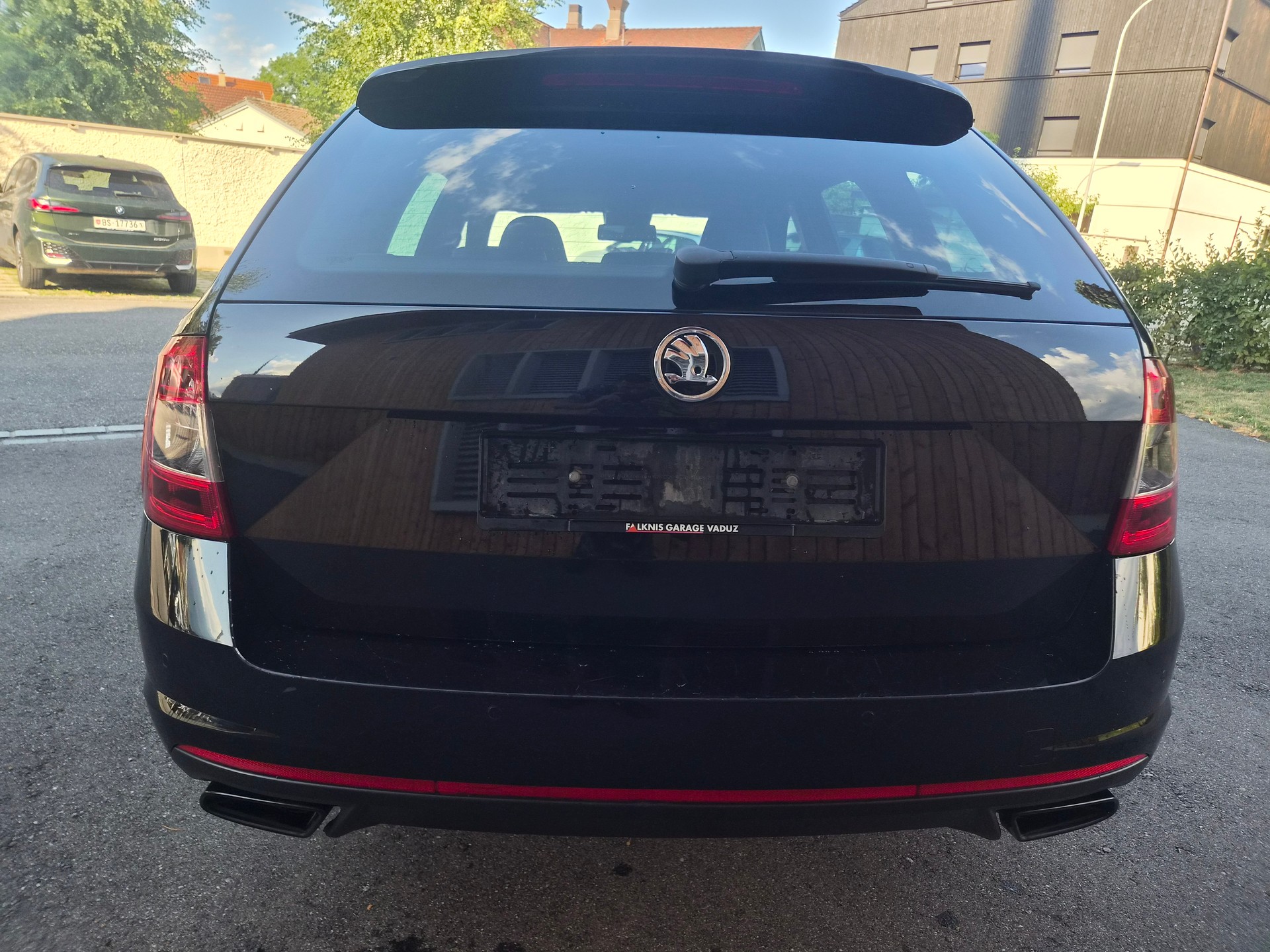 SKODA Octavia Combi 2.0 TSI RS 230 DSG-image-8