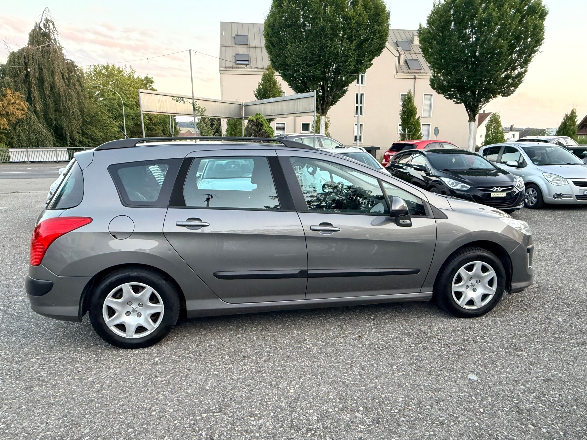 PEUGEOT 308 SW 1.6 16V VTI Sport Automatic-showroom-element-3