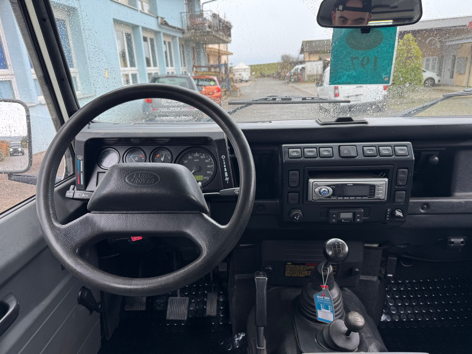 LAND ROVER Defender 110 SW 2.5 Td5-image-11