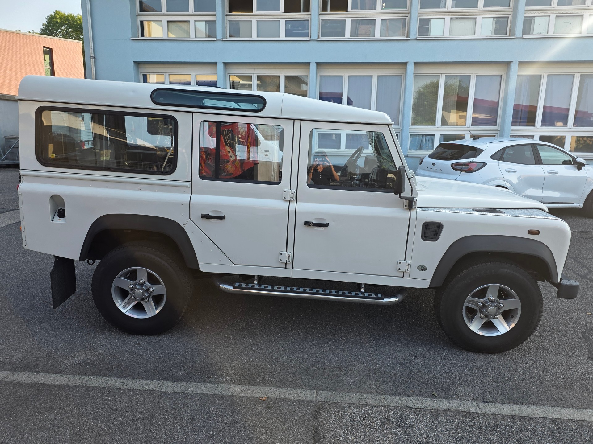 LAND ROVER Defender 110 SW 2.5 Td5-image-1