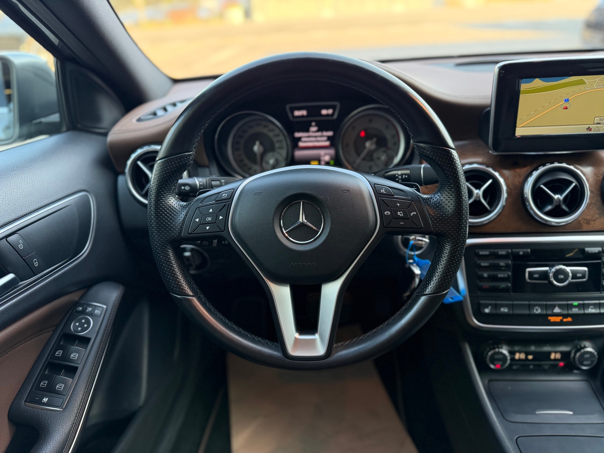 MERCEDES-BENZ GLA 220 CDI Urban 4Matic 7G-DCT-image-15
