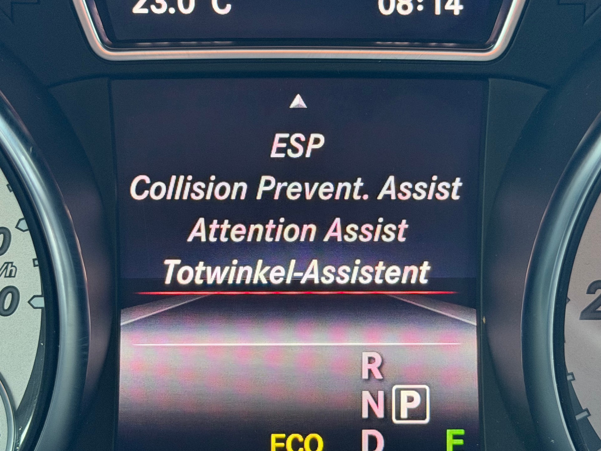 MERCEDES-BENZ GLA 220 CDI Urban 4Matic 7G-DCT-image-19
