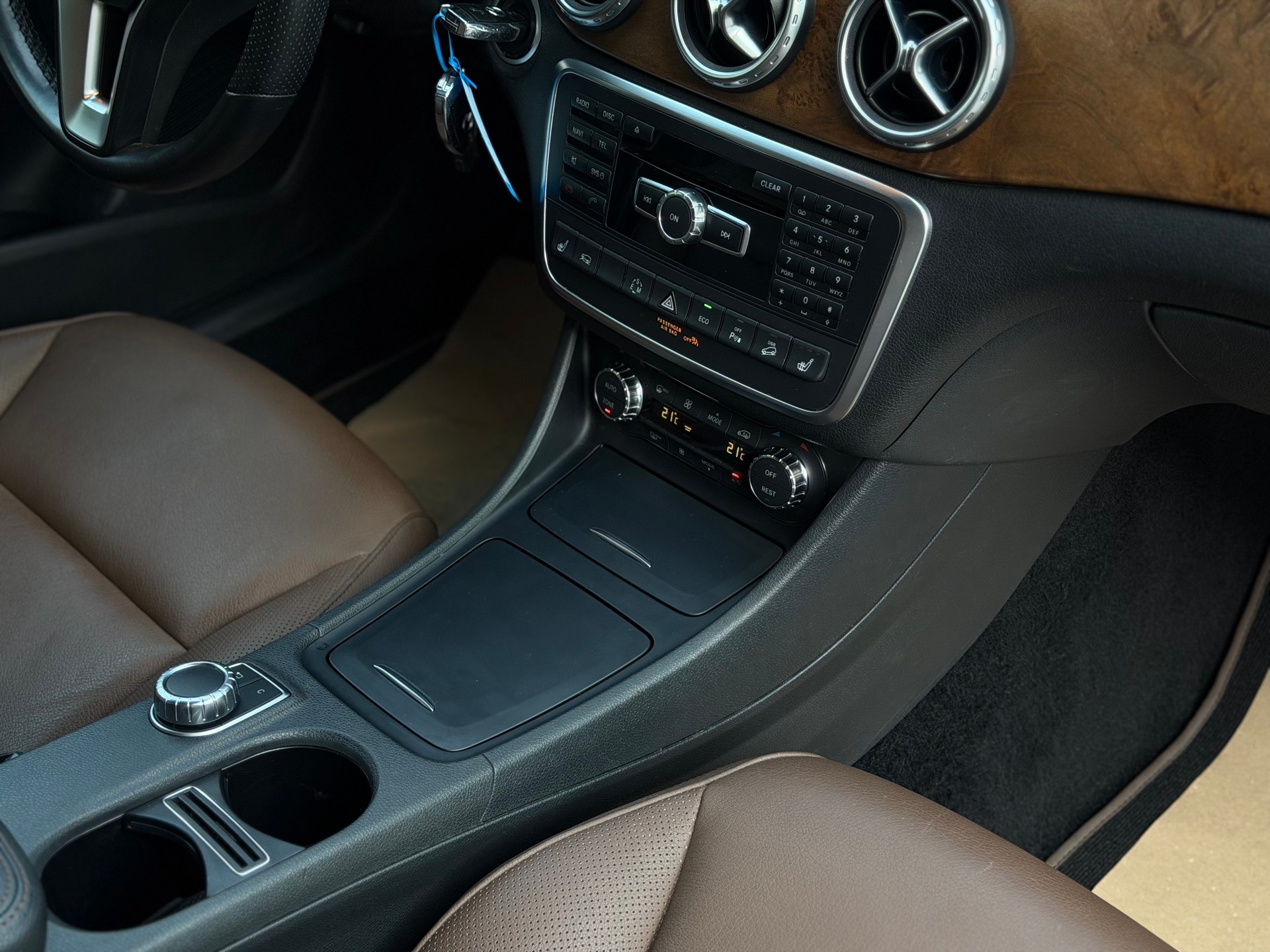 MERCEDES-BENZ GLA 220 CDI Urban 4Matic 7G-DCT-image-16