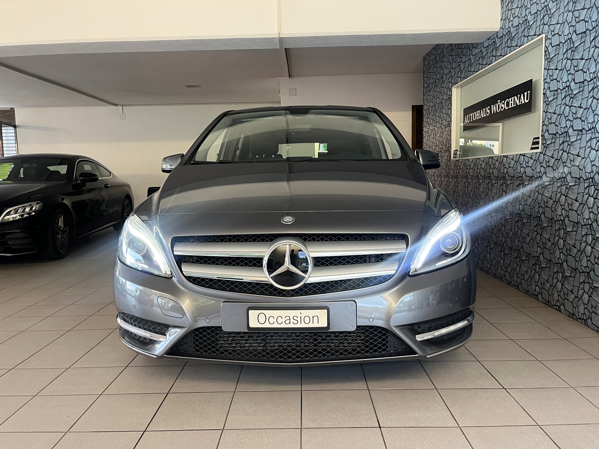 MERCEDES-BENZ B 180 7G-DCT-image-5