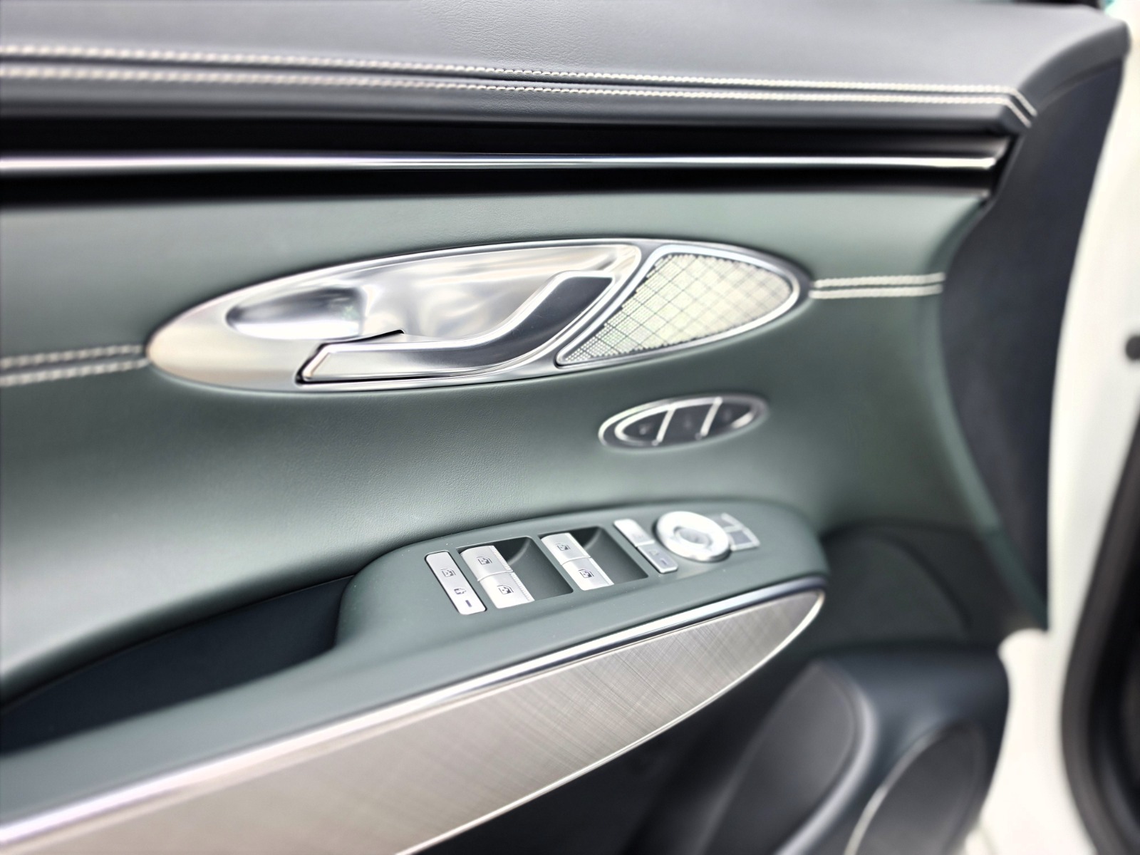 GENESIS GV70 Electrified Sport kWh 77,4 AWD-image-13