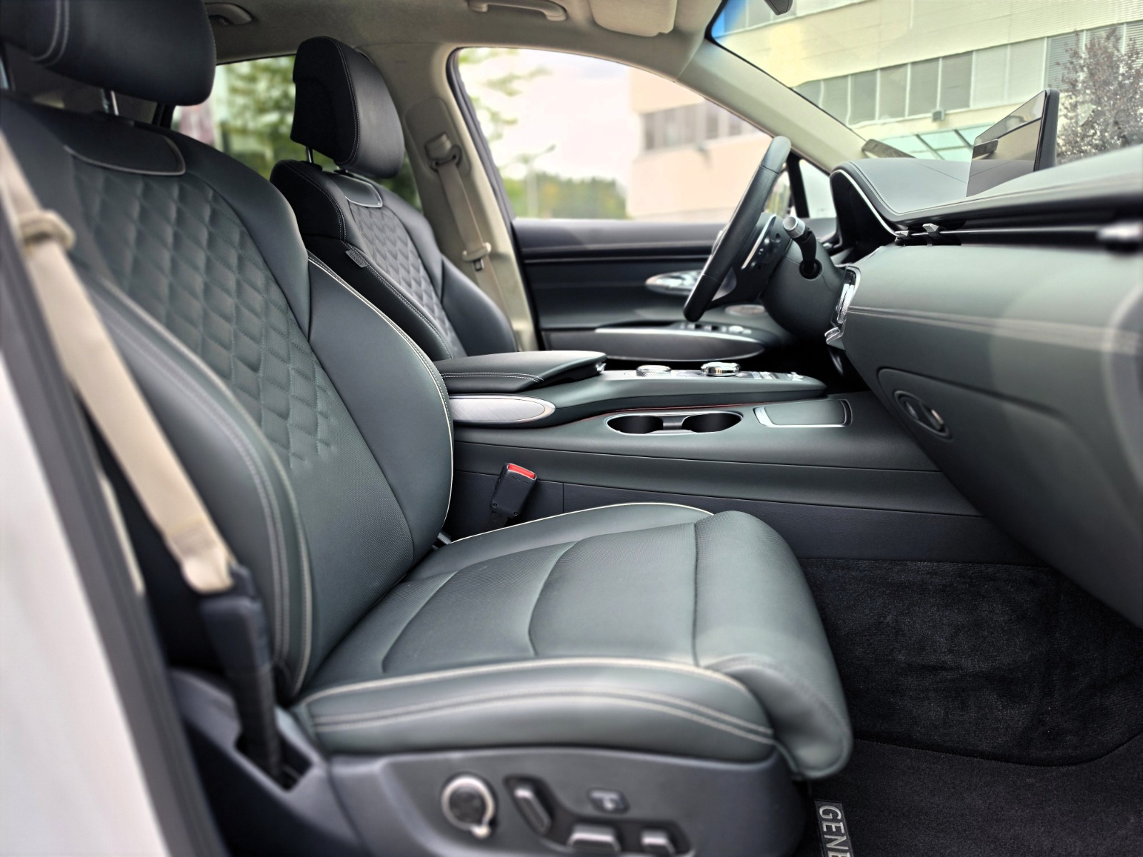 GENESIS GV70 Electrified Sport kWh 77,4 AWD-image-15
