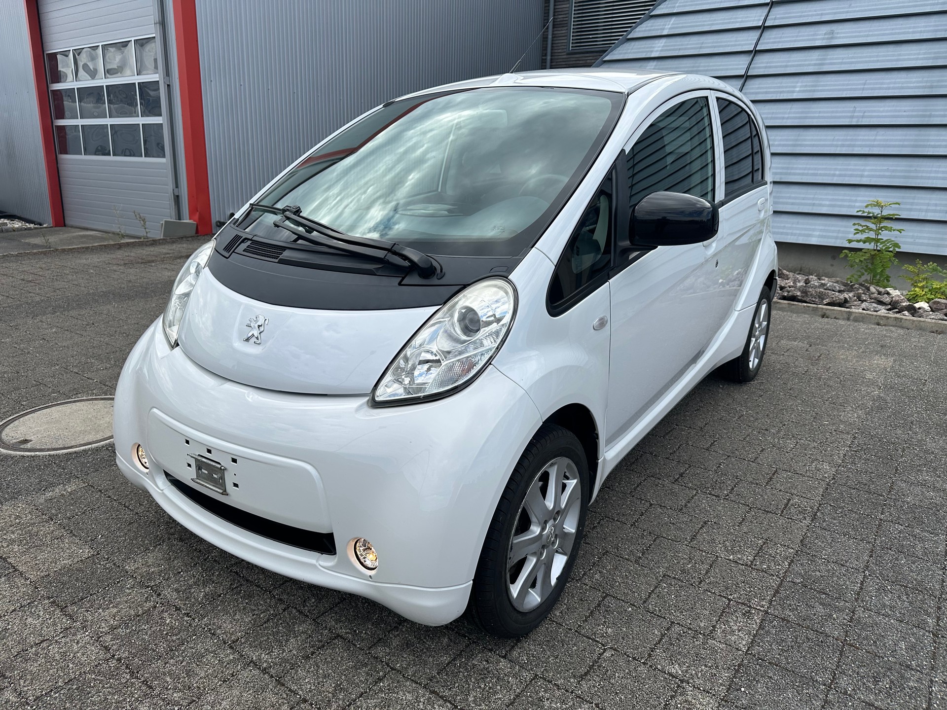 PEUGEOT iON / FRISCH AB MFK-image-1