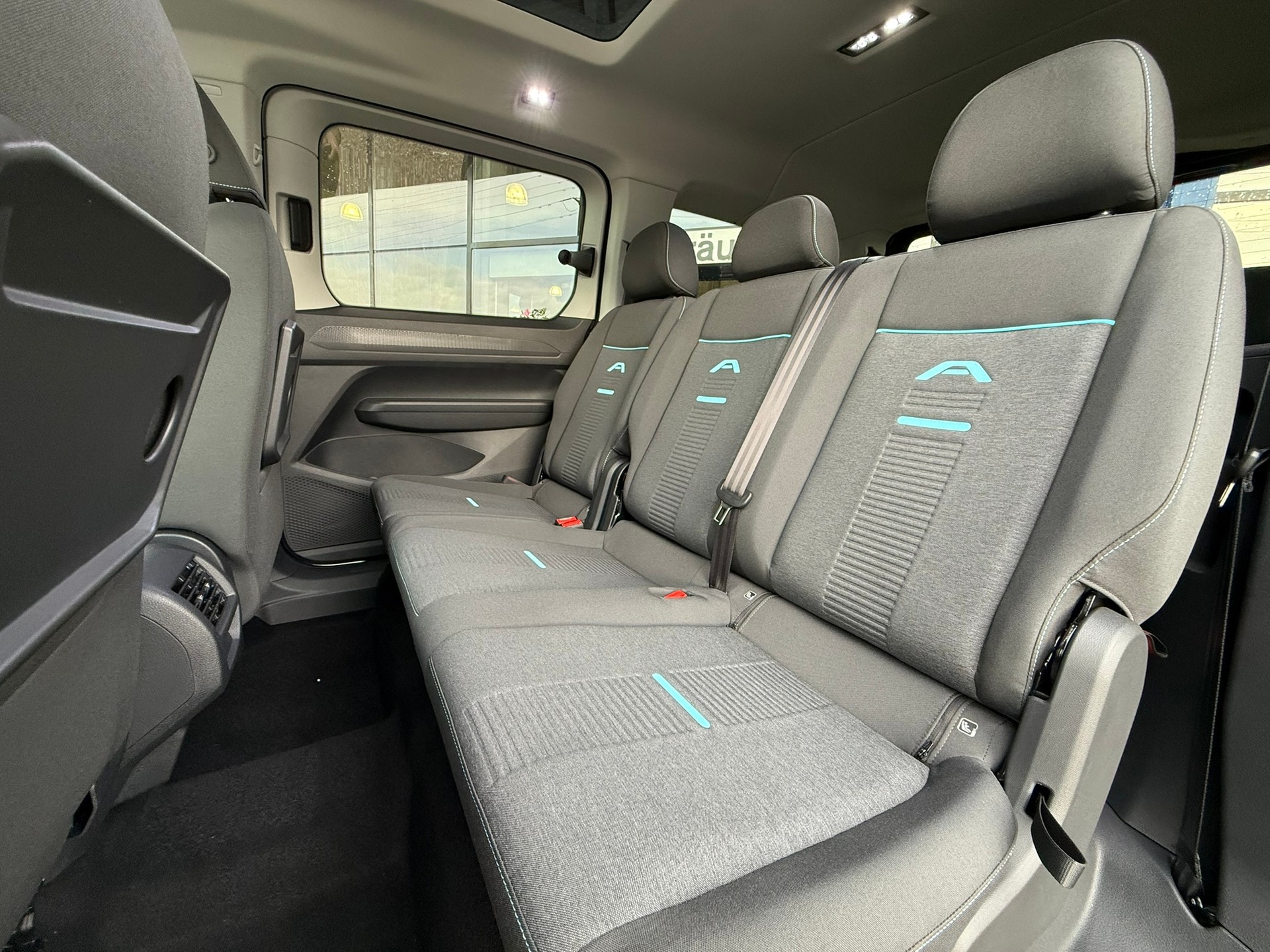FORD Grand Tourneo Connect 1.5 PHEV Active Automat-image-7